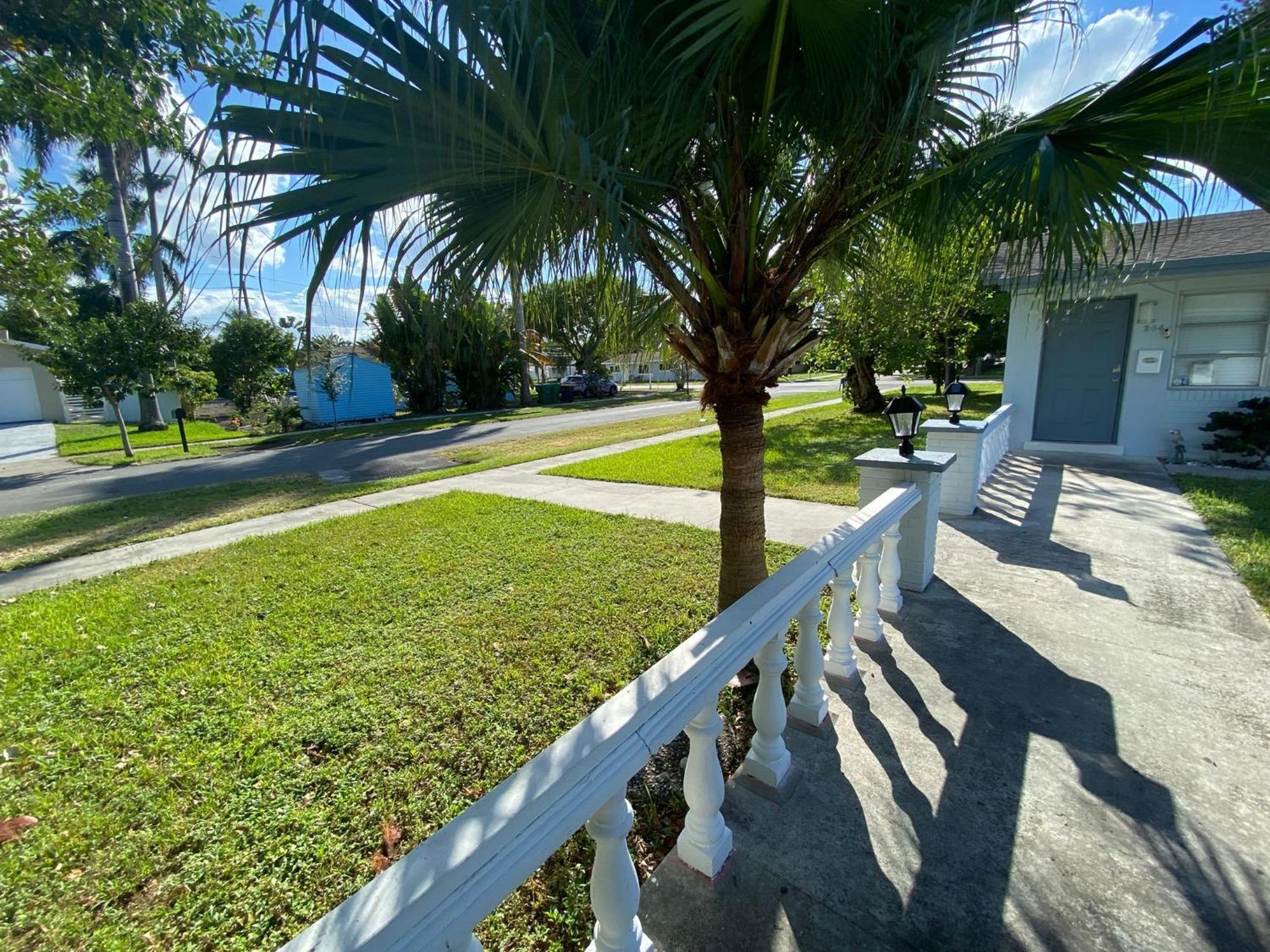 Sophisticated Dania Beach Suites Near The Beach Exteriér fotografie